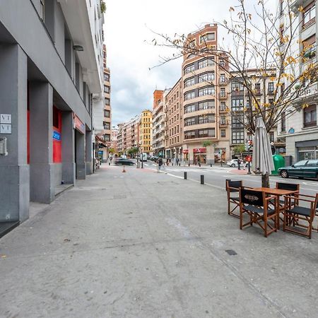 Alhondiga By Staynnapartments Bilbao Exterior photo